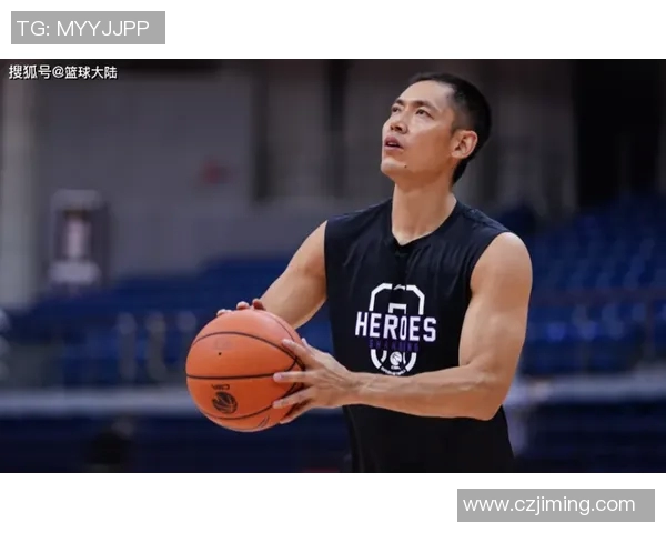 张庆鹏的篮球传奇之路:从青涩少年到职业巨星的奋斗历程 张庆鹏的篮球传奇之路:从青涩少年到职业巨星的奋斗历程